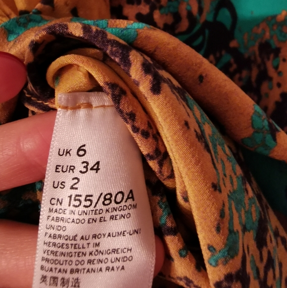 BNWT MADE in UK BOUTIQUE SILK DRESS - Picture 9 of 10